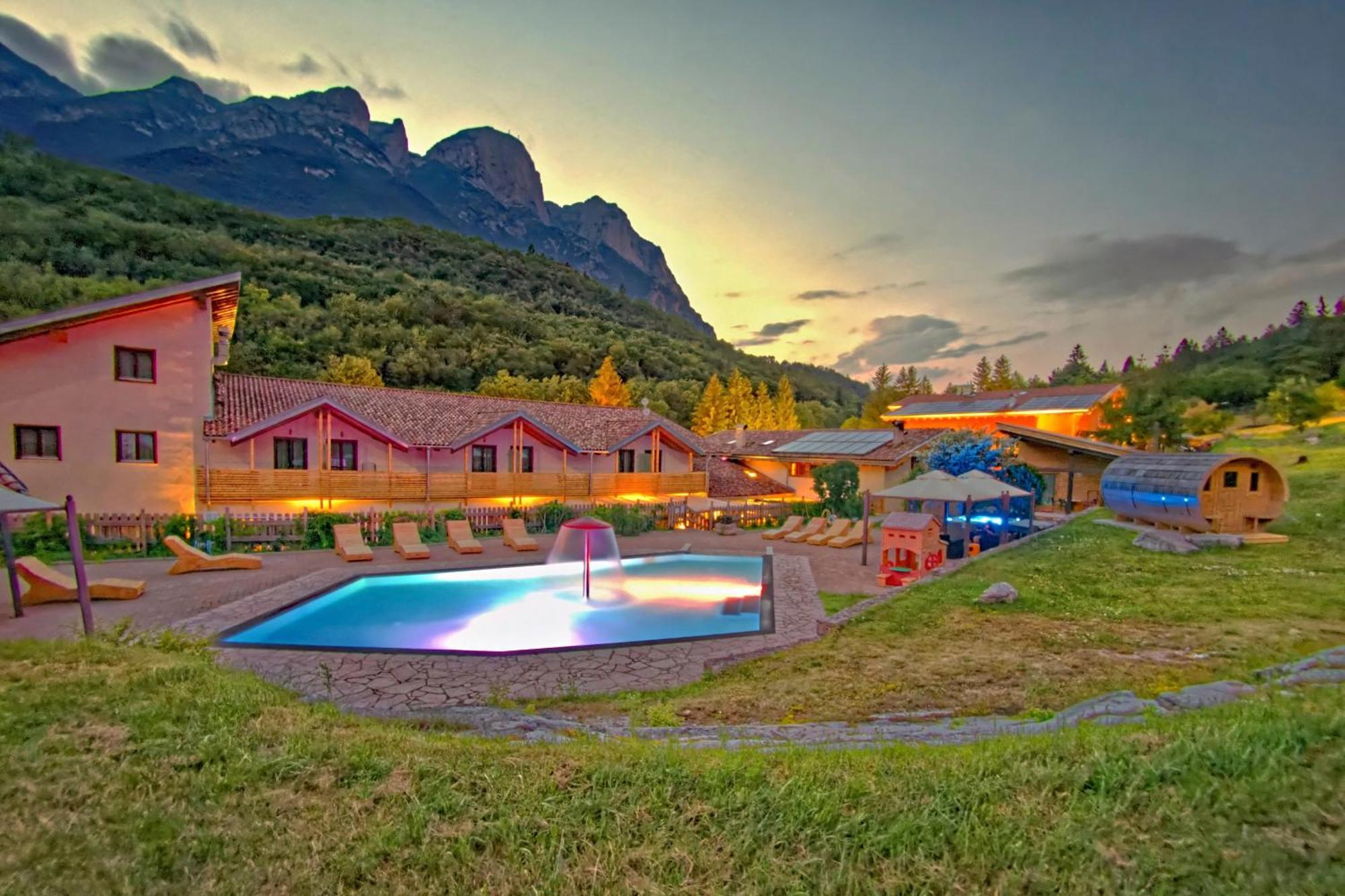 Hotel Rta Le Vallene 3*